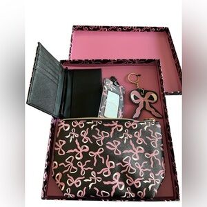 Dabney Lee 4 Piece Pink Bow Travel Accessory Set - NIB